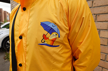 Дождевик-плащ с капюшоном